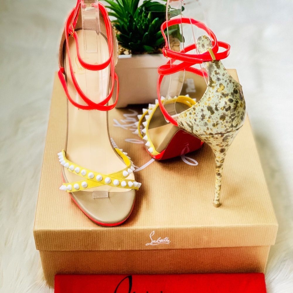 🍾🥂SOLD!🥳Christian Louboutin Spiked Sandals - Picture 2 of 14